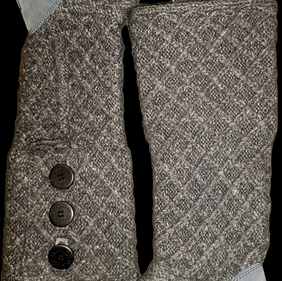 UGG™ Charcoal Lattice Cardy Boots - Picture 6 of 7